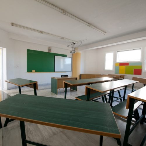 0070_tsiamoulis_egatastaseis_2012 (Medium)