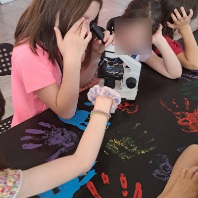 Η μάγισσα Ξερόλα και το παραμύθι πειραμάτων-10