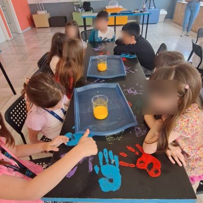 Η μάγισσα Ξερόλα και το παραμύθι πειραμάτων-8