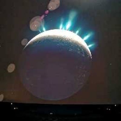 Πέρα από τη Γη-23